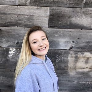 Meet your Posher, Caitlyn